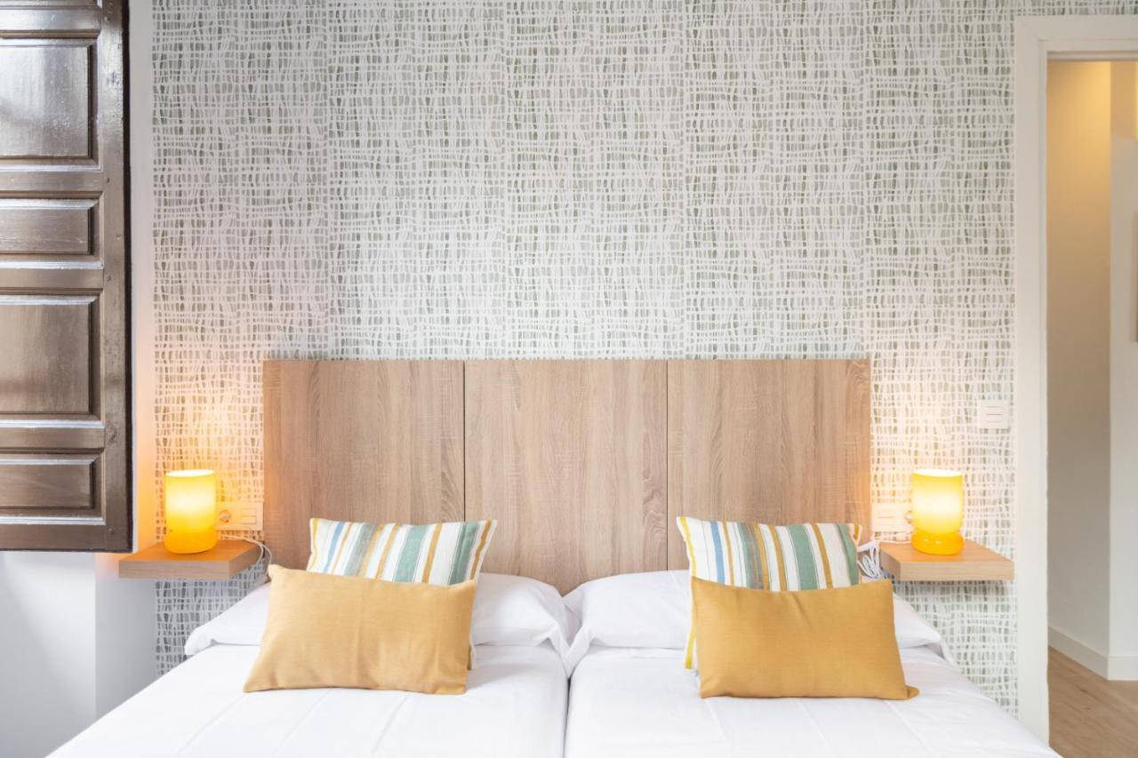 Apartamentos Luna Suites Palacio Dorita Granada Eksteriør billede