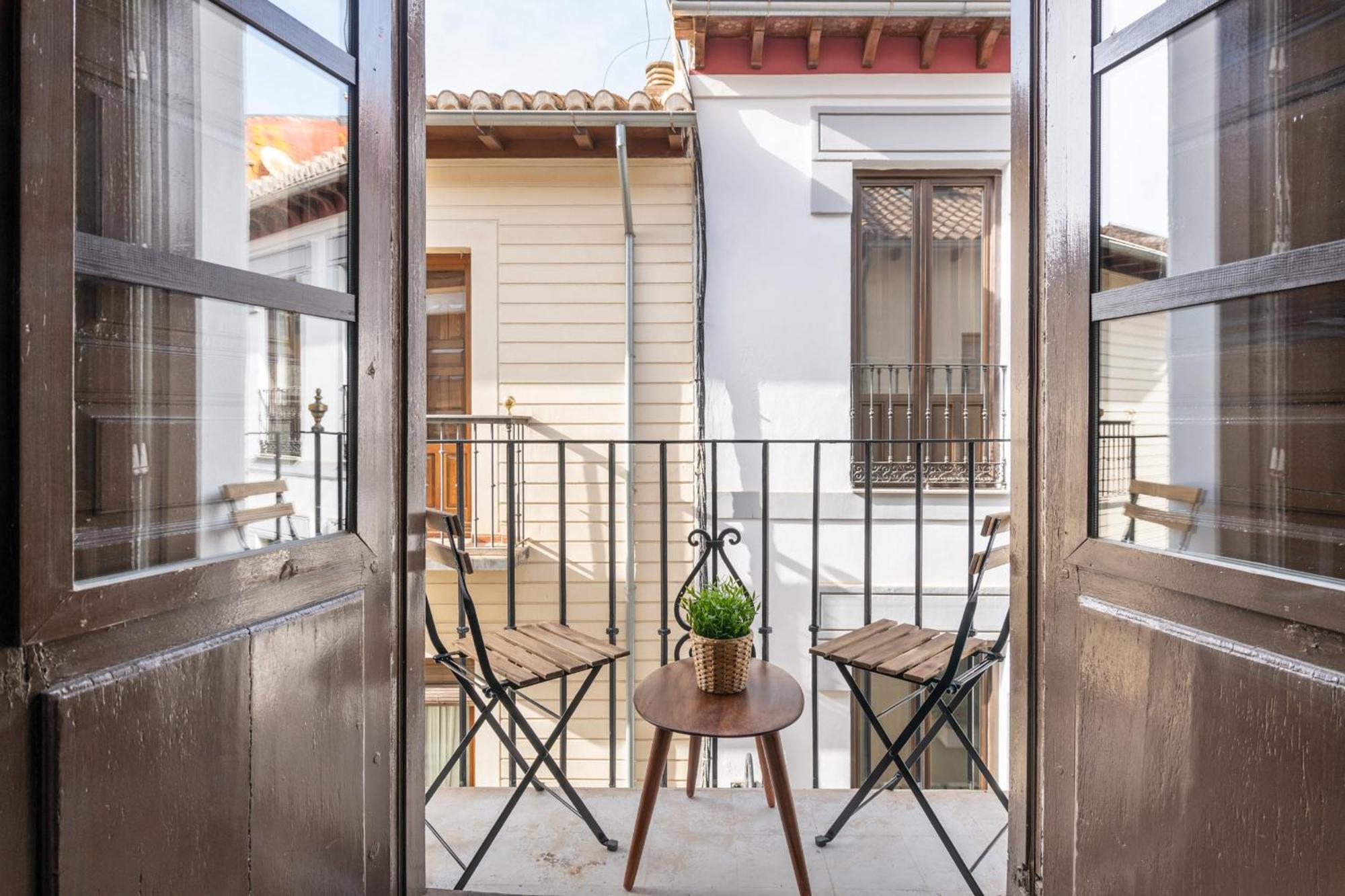 Apartamentos Luna Suites Palacio Dorita Granada Eksteriør billede